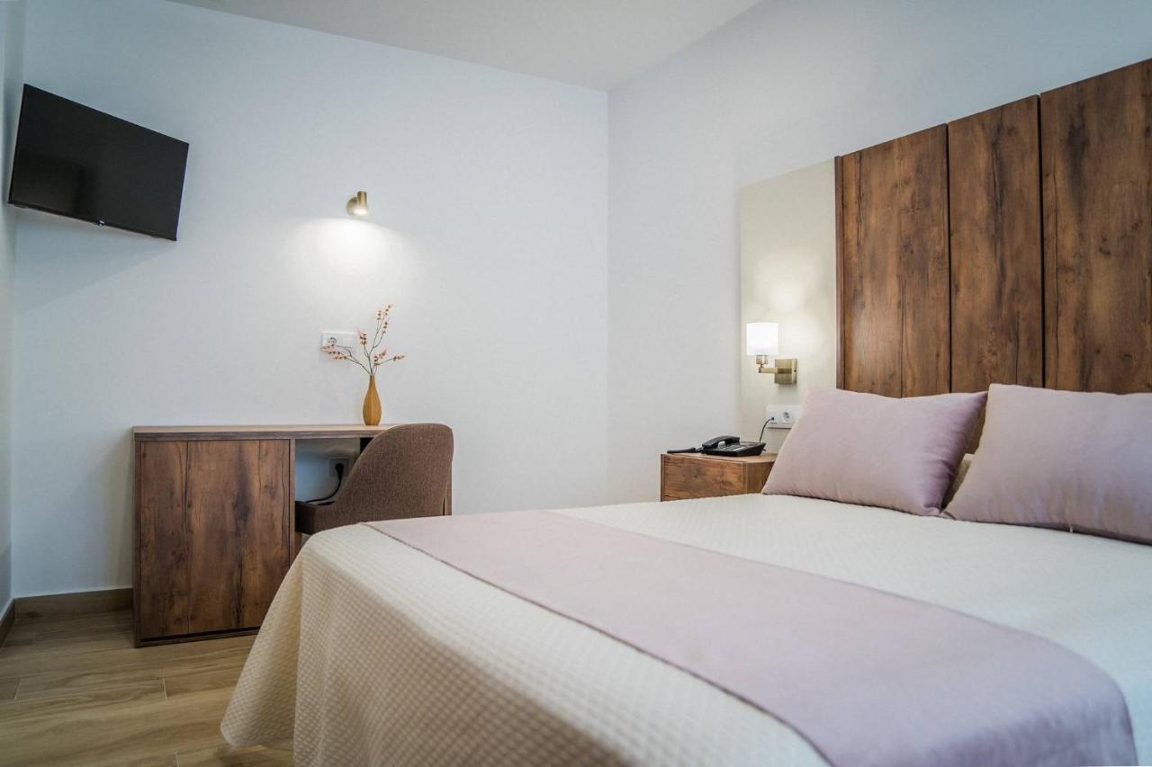Hotel Rural La Teja Segura de Leon ภายนอก รูปภาพ